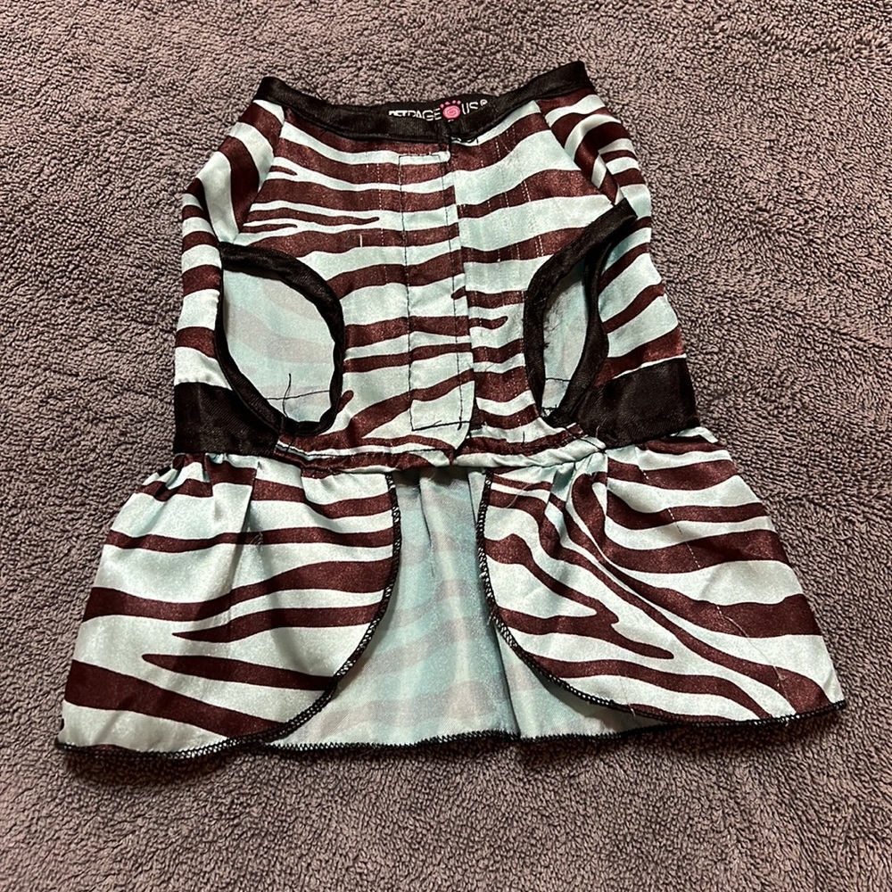 Pet bundle of costumes/attire Size small - Picture 9 of 15